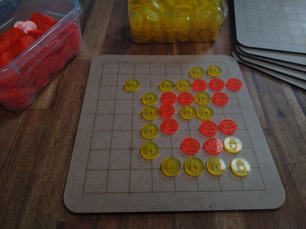 Go-Bretter mit Maussteinen